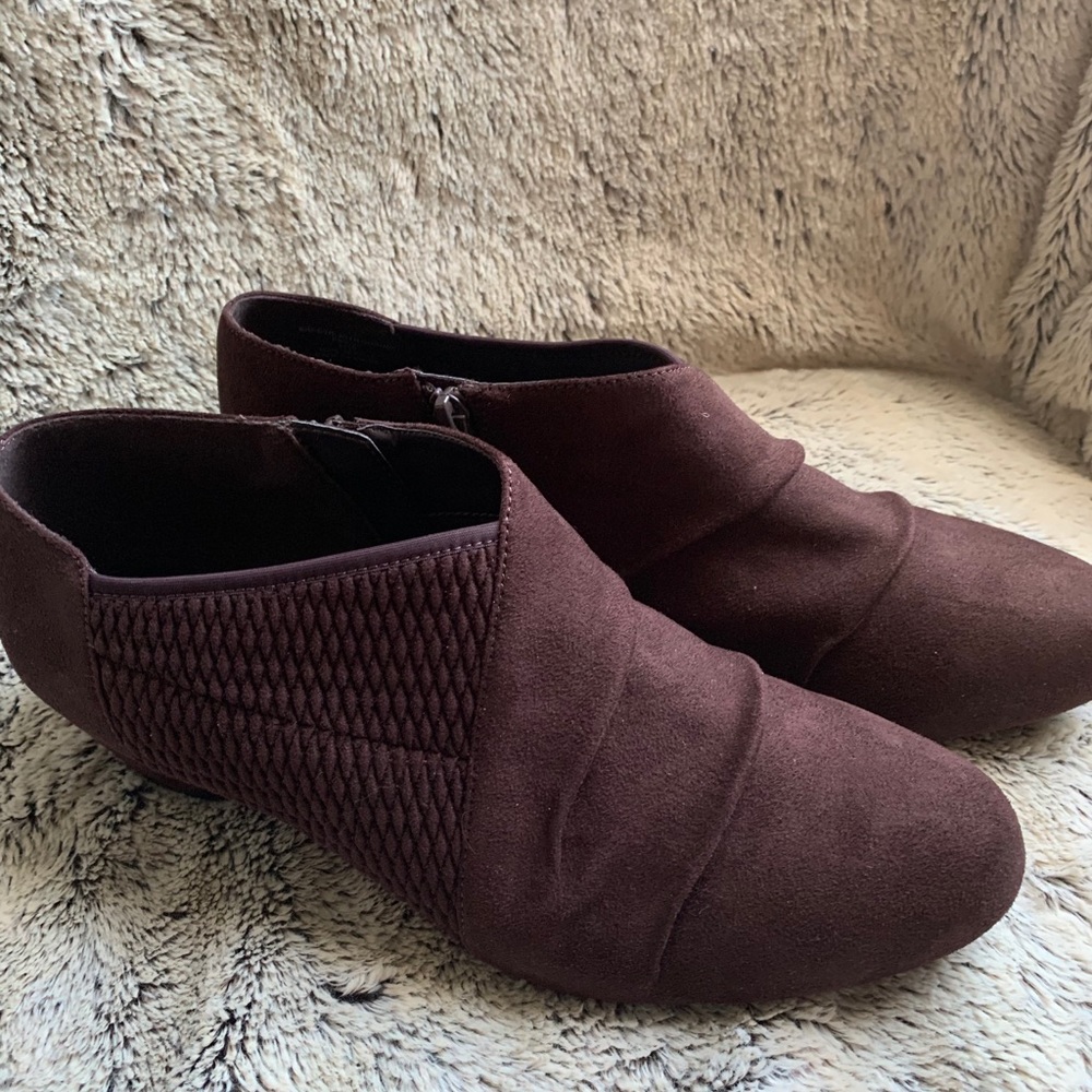 Women’s Faux Suede Bootie